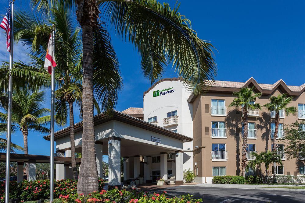 拿坡里市中心第五大道智选假日酒店 North North Naples 外观 照片